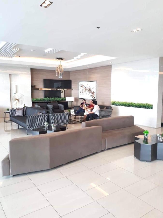 Myrvin At Grass Residences, Qc Manila Luaran gambar