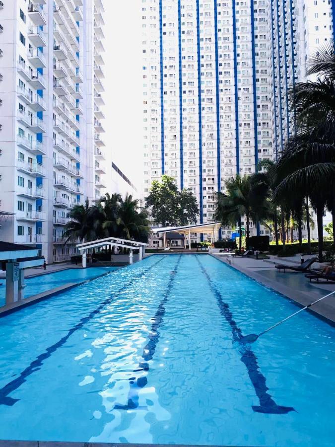Myrvin At Grass Residences, Qc Manila Luaran gambar